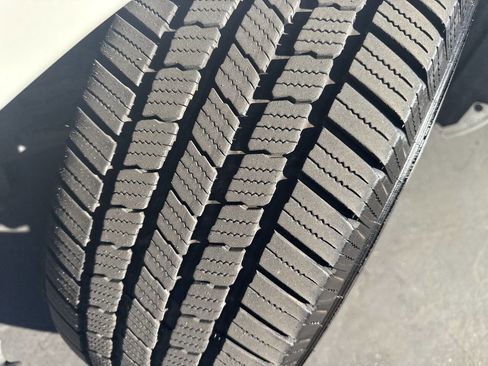 Used 2011 Toyota Venza image 32