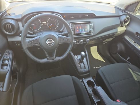 Used 2024 Nissan Kicks S FWD image 11