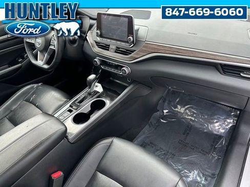 Used 2020 Nissan Altima 2.5 SL FWD image 9