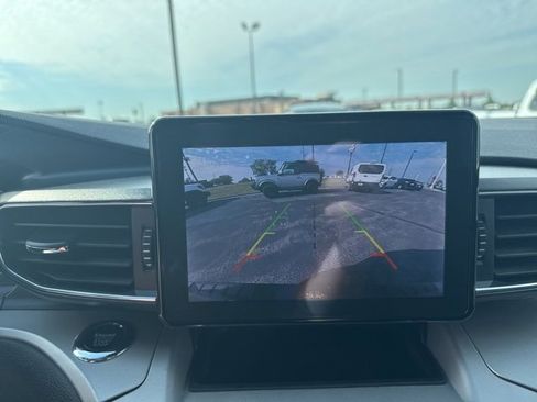 Used 2024 Ford Explorer XLT w/ Equipment Group 202A image 17