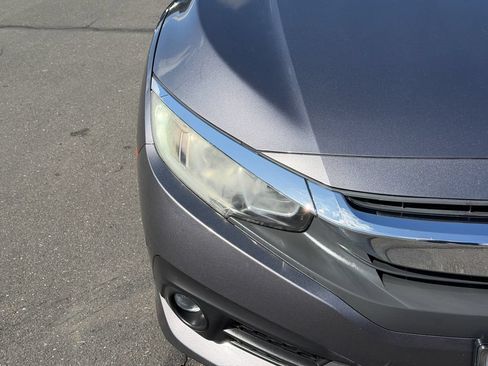Used 2017 Honda Civic EX-T image 5