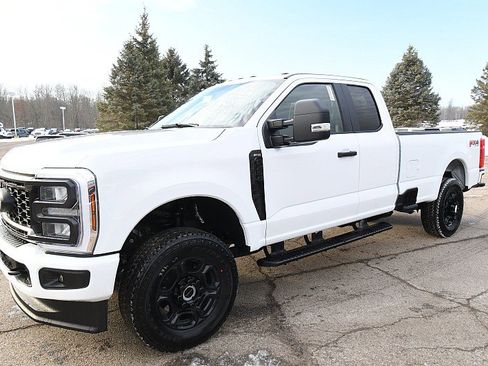 New 2026 Ford F250 XL image 3