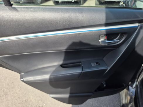 Used 2016 Toyota Corolla S FWD image 7