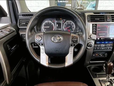 Used 2022 Toyota 4Runner Limited AWD/4WD image 8