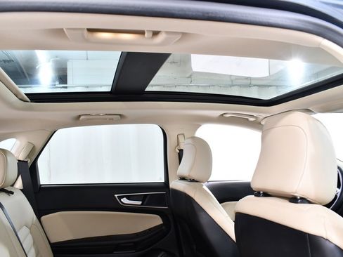 Used 2022 Ford Edge SEL w/ Convenience Package image 18