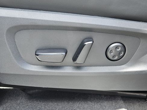 Certified 2025 INFINITI QX60 Luxe image 15