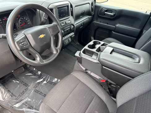 Used 2022 Chevrolet Silverado 1500 Custom RWD image 9