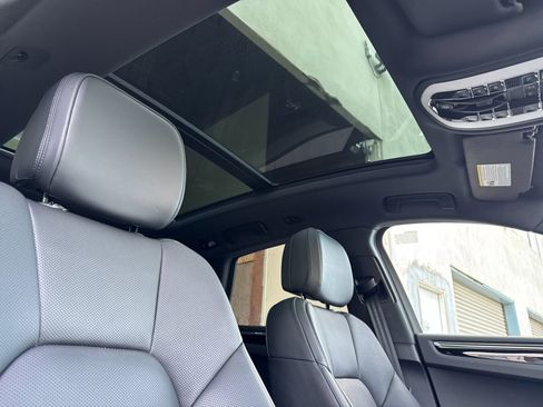 Certified 2026 Porsche Macan AWD/4WD image 19
