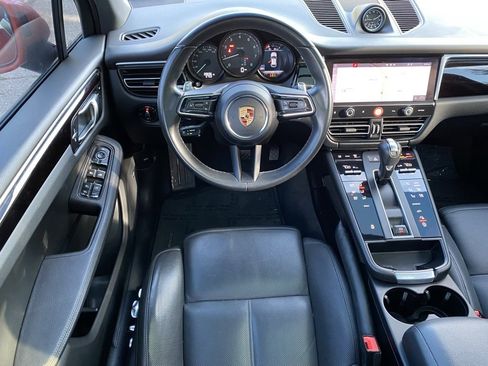 Used 2022 Porsche Macan image 28
