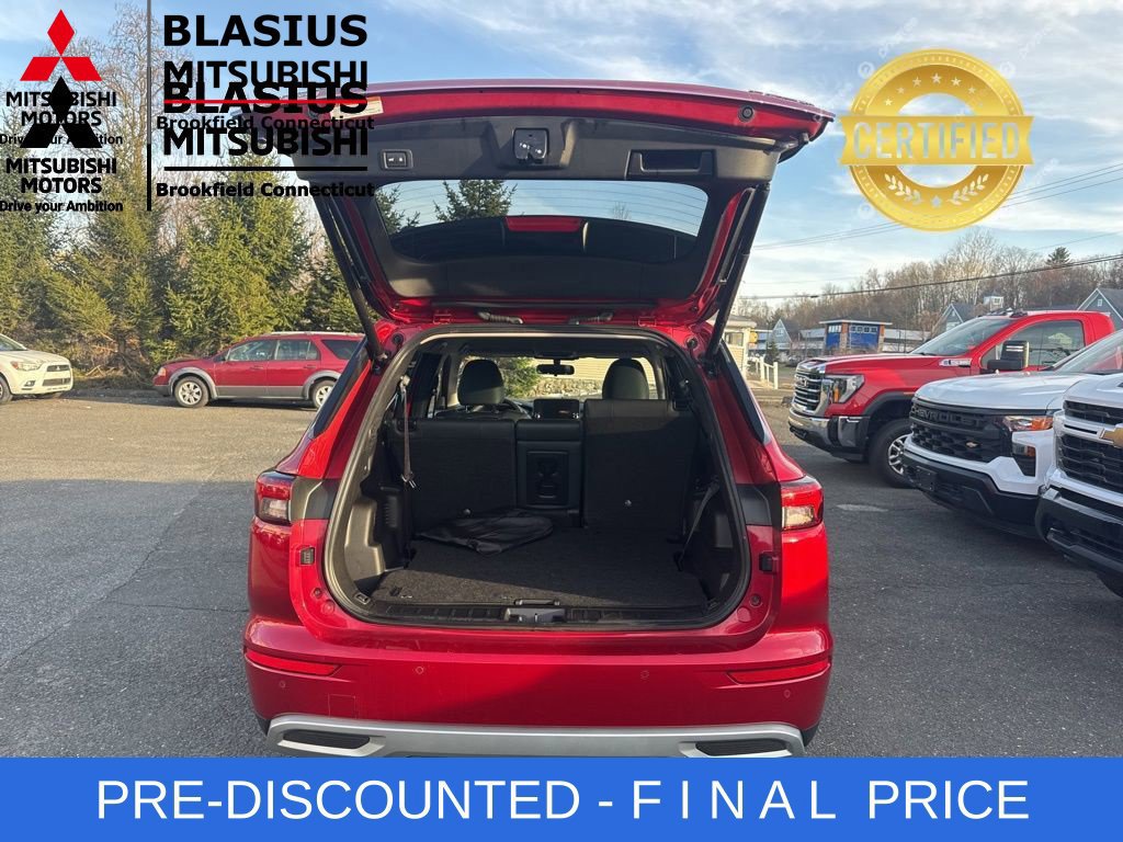 Used 2023 Mitsubishi Outlander 4WD Plug-In Hybrid image 8