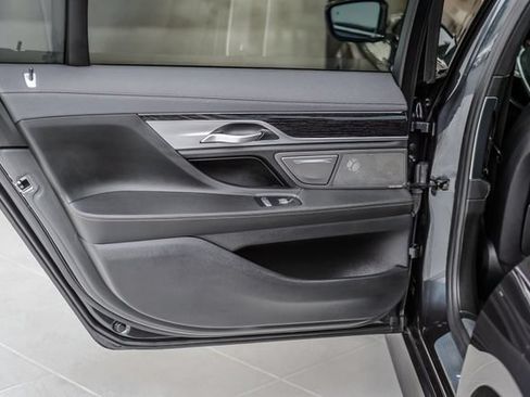 Used 2019 BMW 740i w/ M Sport Package RWD image 56