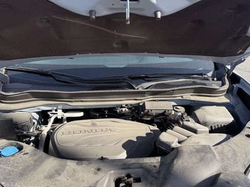 Certified 2024 Honda Ridgeline Sport image 42