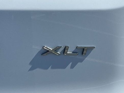 Used 2023 Ford Transit 350 XLT image 12