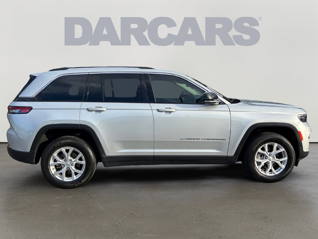 Used 2024 Jeep Grand Cherokee Limited AWD/4WD image 8