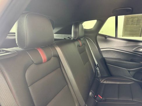 Used 2025 Chevrolet Trax RS w/ Driver Confidence Package FWD image 34