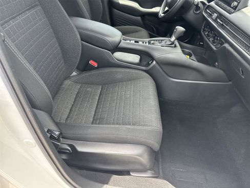 Used 2023 Honda HR-V LX image 15