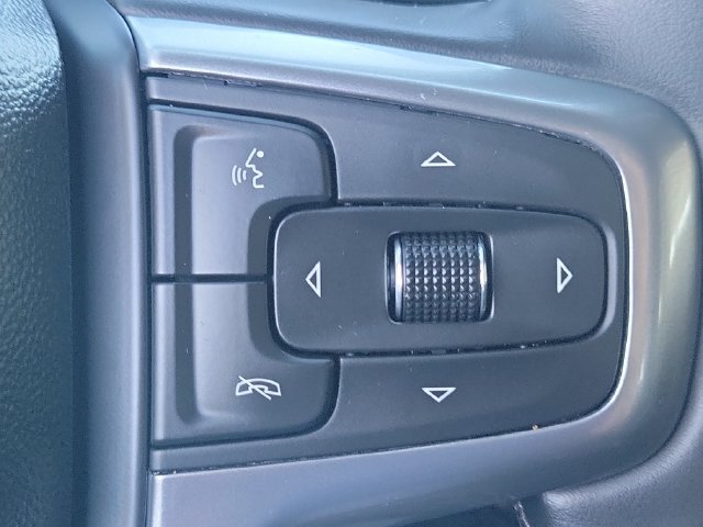 Used 2025 Chevrolet Silverado 1500 LT AWD/4WD image 9