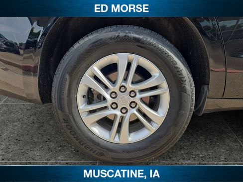 Used 2020 Buick Enclave Essence w/ Sound and Sites Package AWD/4WD image 11