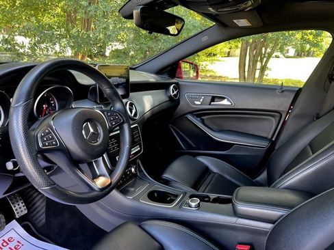 Used 2019 Mercedes-Benz CLA 250 image 16
