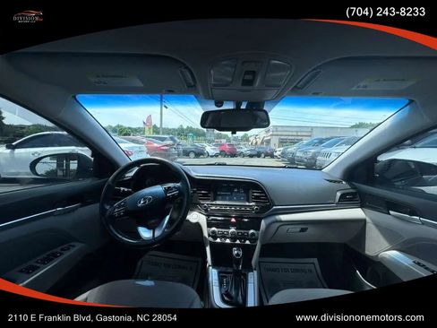 Used 2019 Hyundai Elantra Value Edition FWD image 14