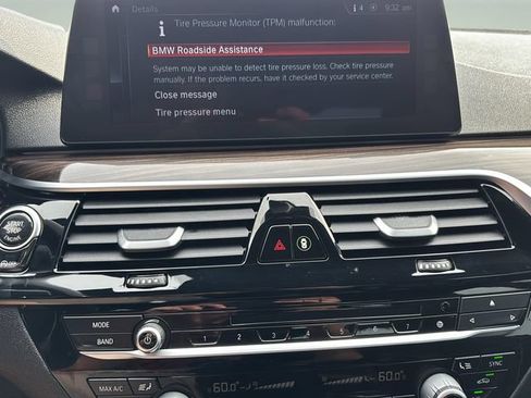 Used 2017 BMW 540i RWD image 23