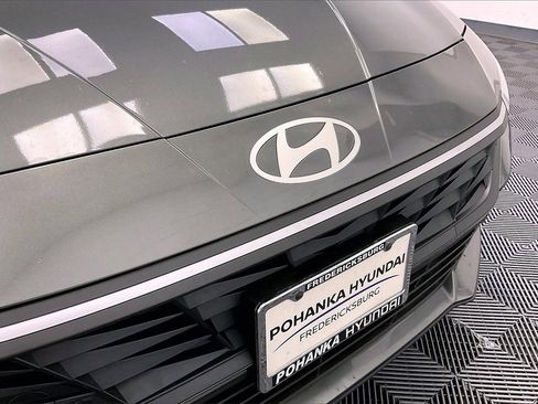 Used 2025 Hyundai Elantra Sport image 23