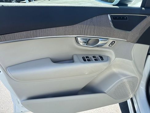 Used 2023 Volvo XC90 B5 Plus w/ Protection Package Premier AWD/4WD image 13