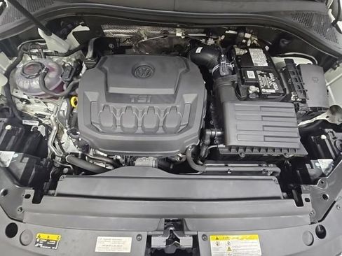Used 2023 Volkswagen Tiguan SE FWD image 14