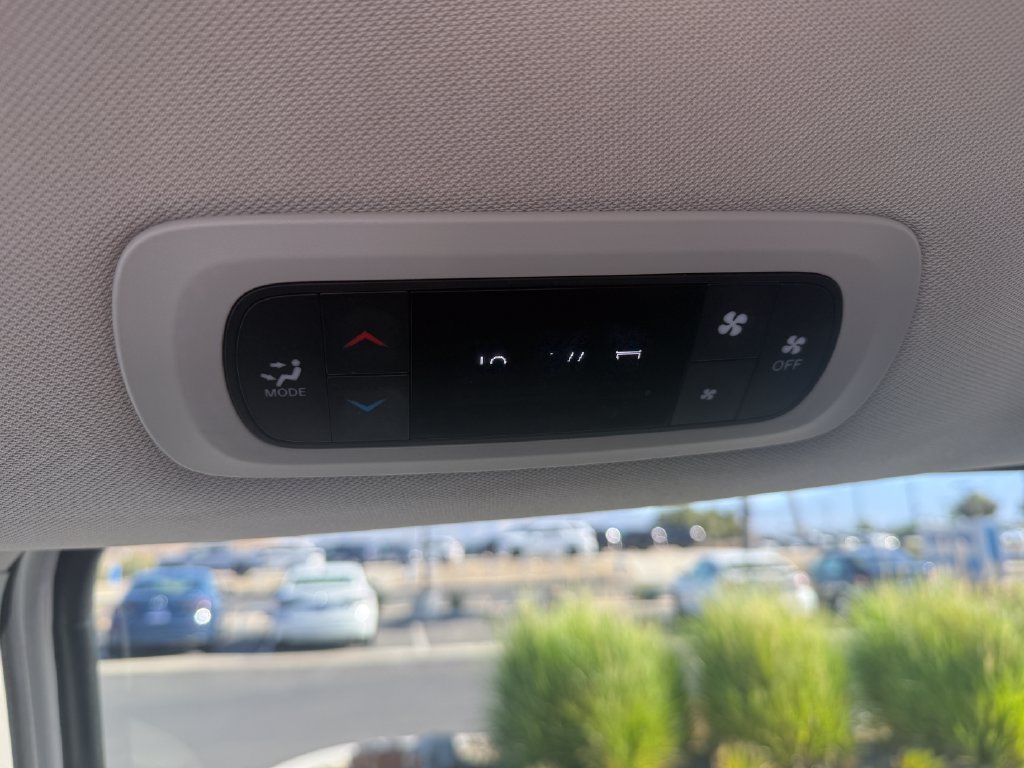 Used 2024 Chrysler Voyager LX FWD image 25