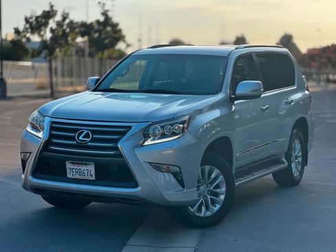 Used 2014 Lexus GX 460 w/ Premium Package AWD/4WD image 7