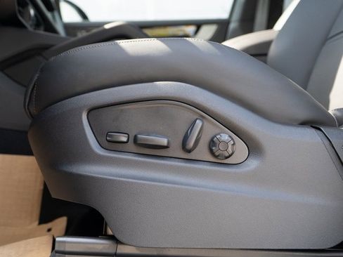 New 2026 Porsche Cayenne image 20