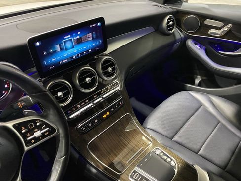 Used 2022 Mercedes-Benz GLC 300 4MATIC w/ Driver Assistance Package image 8