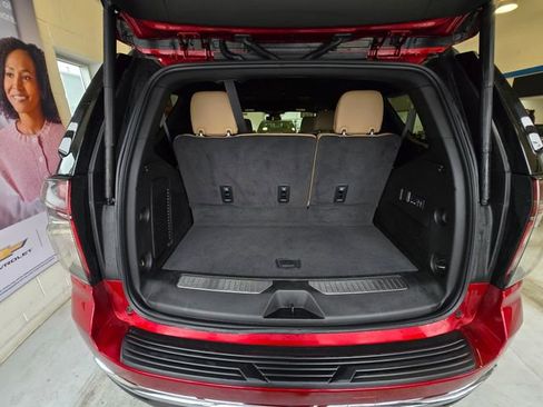 Used 2024 Chevrolet Tahoe Premier image 13