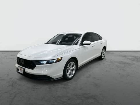 Used 2025 Honda Accord LX image 7