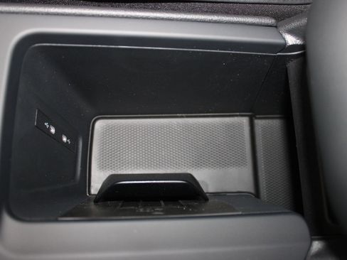 New 2026 Volkswagen Tiguan SE R-Line image 28