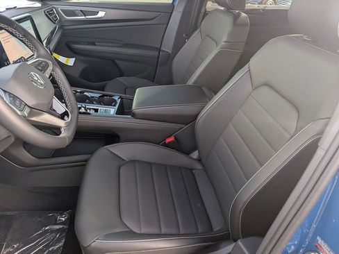 New 2025 Volkswagen Atlas Cross Sport SEL image 11