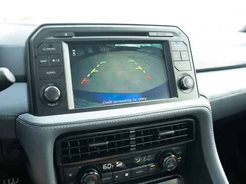 Used 2020 Nissan GT-R Premium image 17