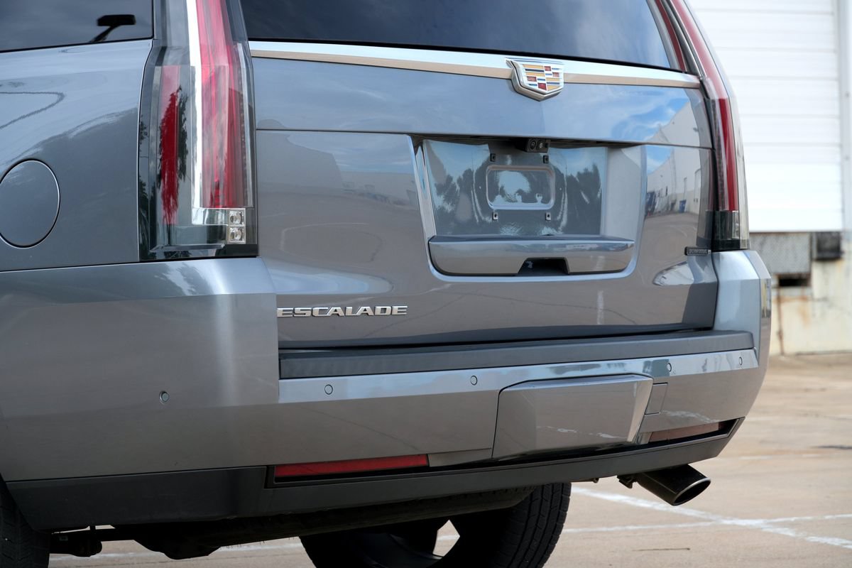 Used 2019 Cadillac Escalade Premium Luxury AWD/4WD image 32