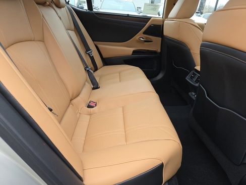 New 2025 Lexus ES 350 Ultra Luxury image 5