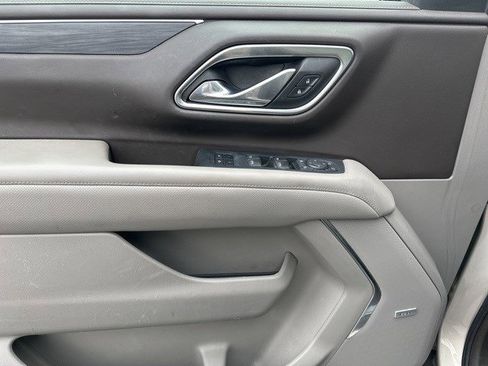 Used 2021 GMC Yukon SLT w/ SLT Premium Package image 14