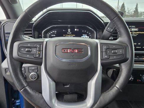 Used 2022 GMC Sierra 1500 Elevation w/ LPO, Elevation Black Package image 14