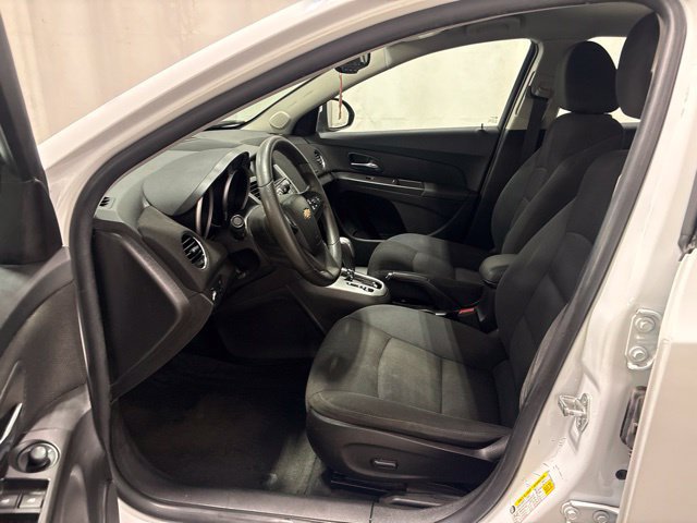 Used 2016 Chevrolet Cruze LT w/ Enhanced Safety Package FWD image 12