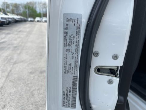 Used 2021 RAM 3500 Big Horn image 31