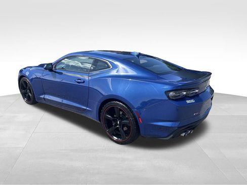 Used 2022 Chevrolet Camaro LT w/ RS Package image 4