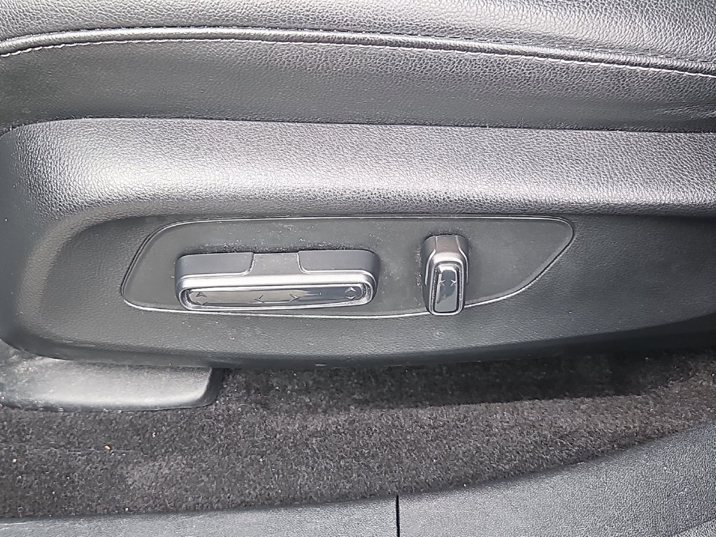 Certified 2025 Honda HR-V EX-L image 18