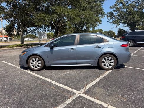 Used 2021 Toyota Corolla LE FWD image 6