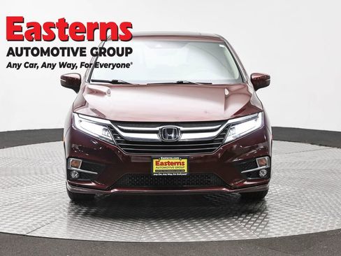 Used 2018 Honda Odyssey Touring image 2