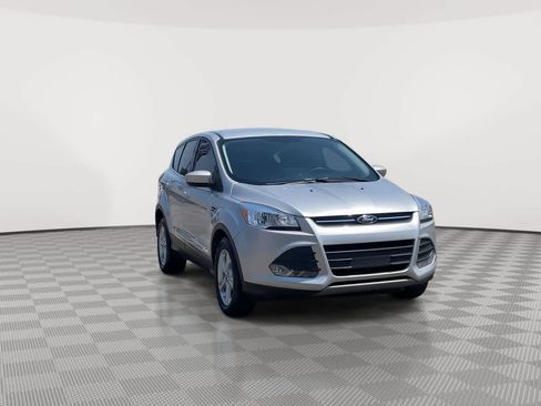 Used 2014 Ford Escape SE FWD image 3