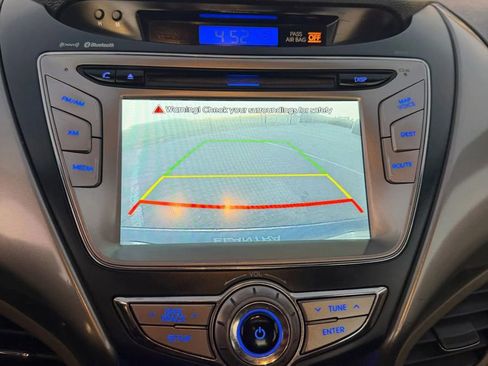 Used 2013 Hyundai Elantra Limited w/ Technology Pkg image 19