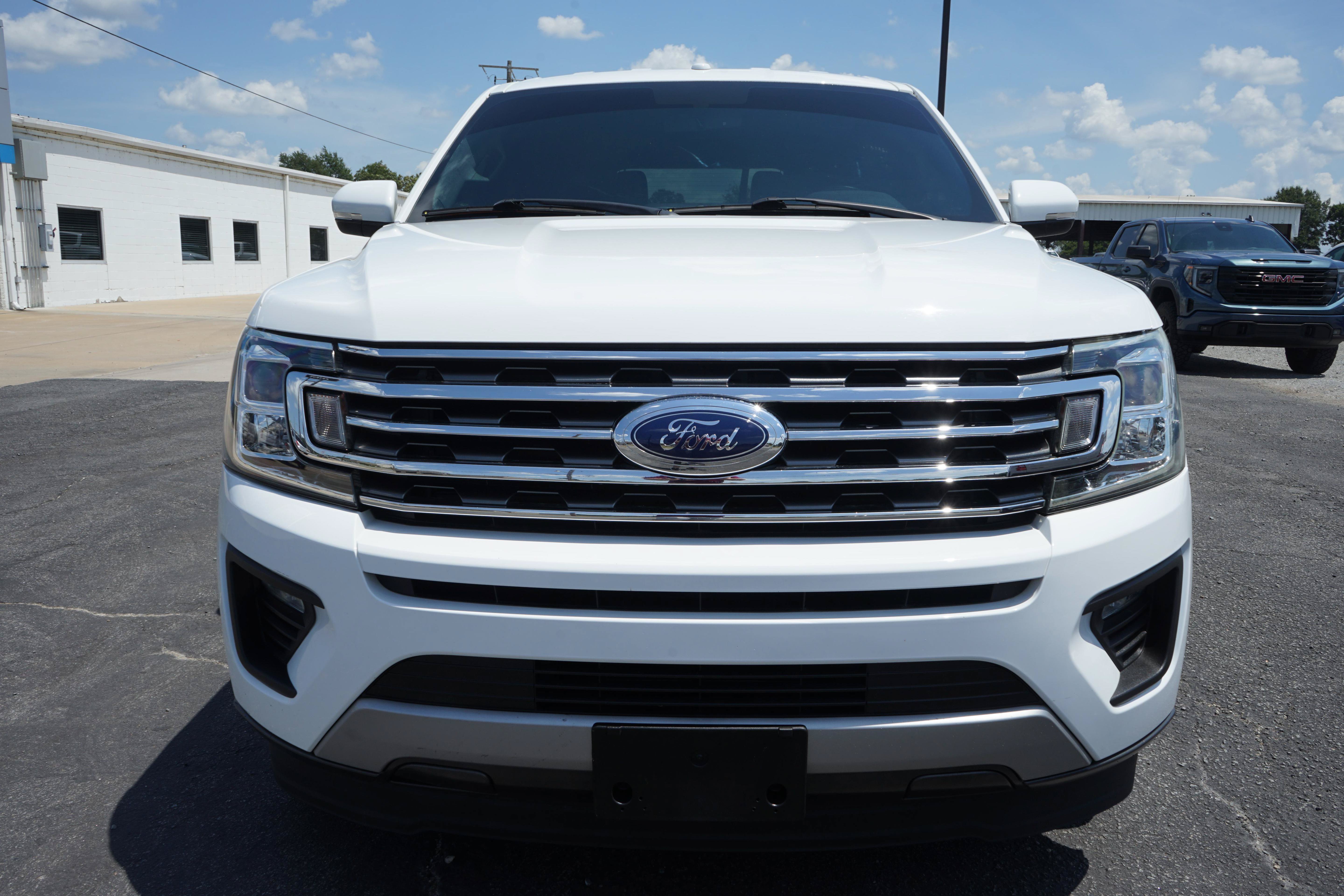 Used 2019 Ford Expedition XLT w/ Equipment Group 201A RWD image 8